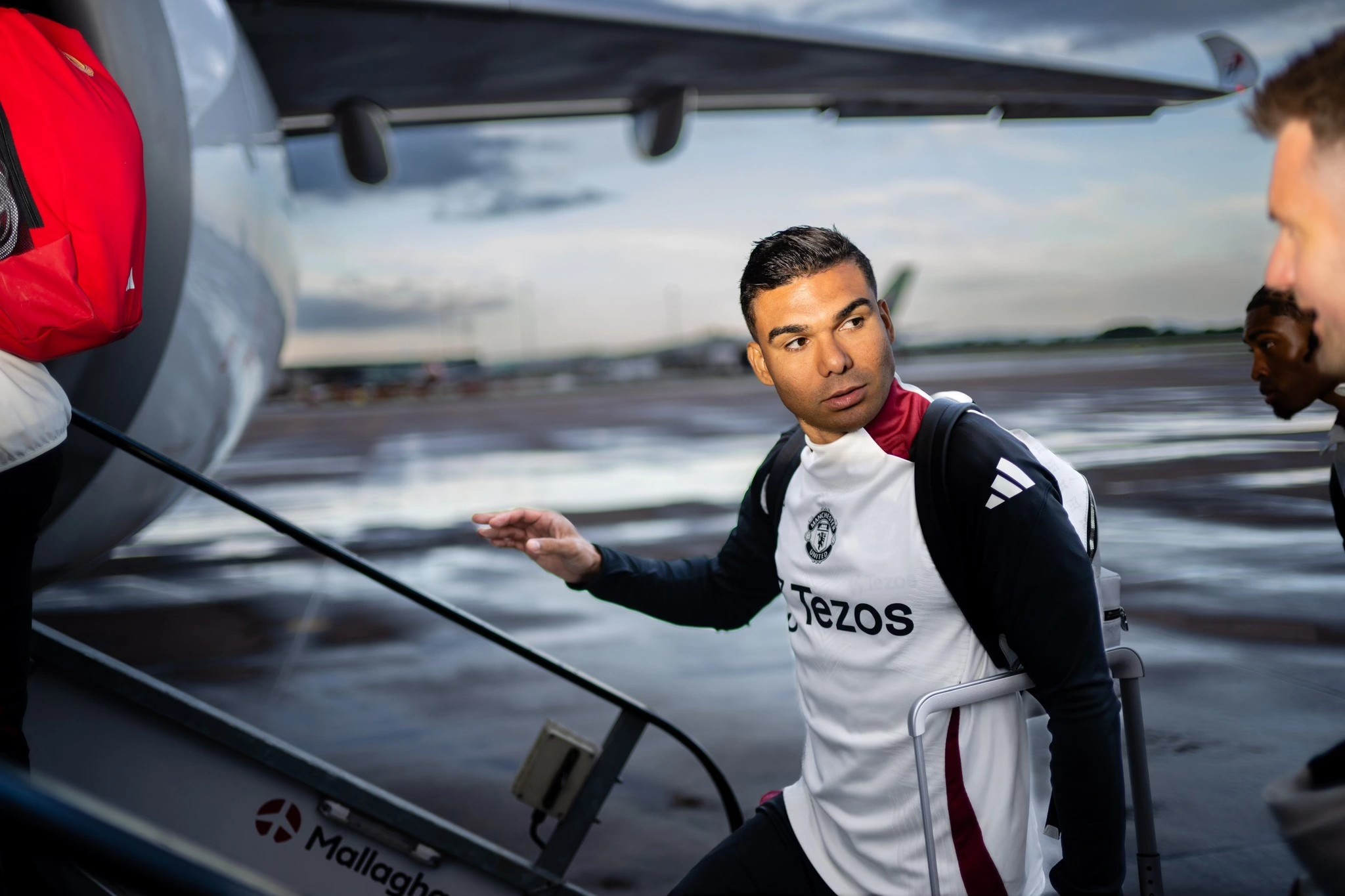 Casemiro đã lên máy bay cùng MU sang Đông Nam Á.