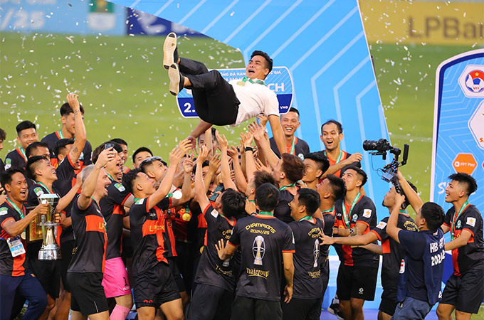 Ninh Bình sẽ có sự thay đổi mạnh mẽ để hướng tới mùa giải mới - Ảnh: Đức Cường