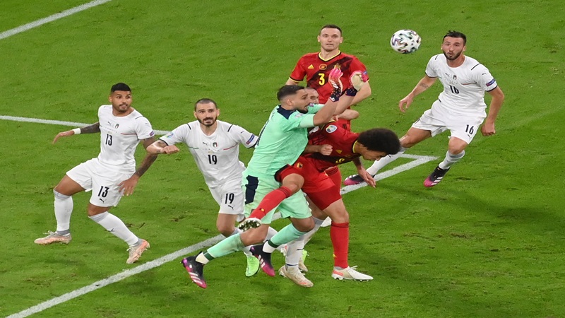 So sánh lực lượng hai đội